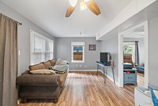 Plus de détails pour 609 Sealy St, Galveston, TX - Logement à vendre