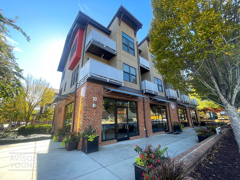 644 N Main St, Greenville, SC à louer - Photo de l’immeuble – Image 2 sur 7