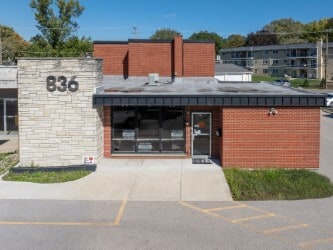 836 S Northwest Hwy, Barrington, IL à vendre - Photo principale – Image 1 sur 7