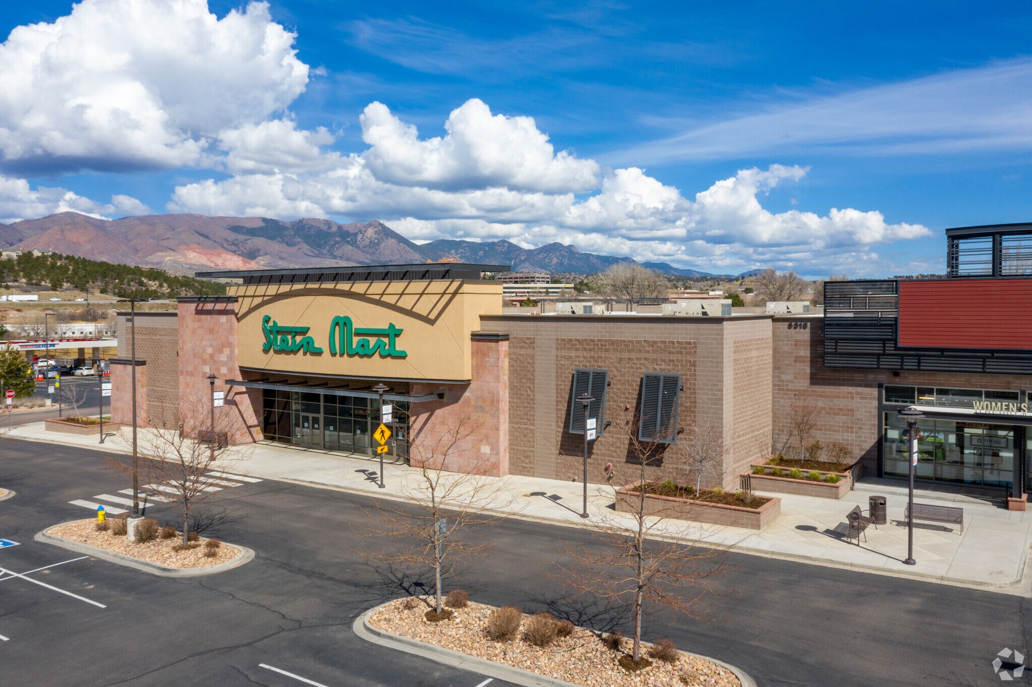 5326 N Nevada Ave, Colorado Springs, CO à louer Photo principale– Image 1 sur 8