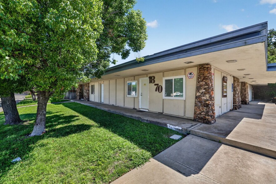 1870 Avondale Ave, Sacramento, CA à vendre - Photo de l’immeuble – Image 2 sur 22