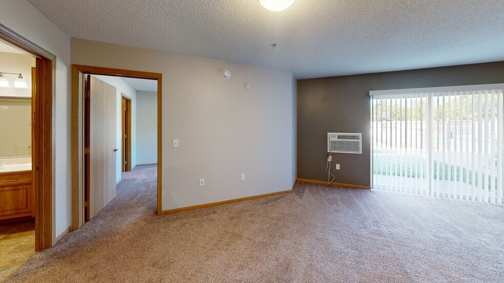 4005 24th St S, Saint Cloud, MN à vendre - Numérisation 3D Matterport – Image 2 sur 36