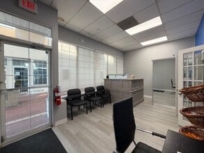 111 Bedford Rd, Armonk, NY à louer Photo intérieure– Image 2 sur 6