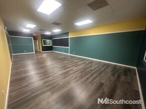6196-6202 SE Federal Hwy, Stuart, FL à louer Photo intérieure– Image 1 sur 9
