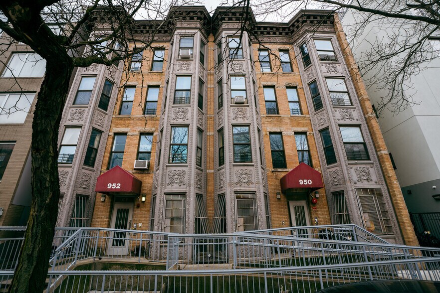 950-952 Bergen St, Brooklyn, NY à vendre - Photo de l’immeuble – Image 2 sur 44