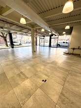 178-02 Jamaica Ave, Jamaica, NY à louer Photo intérieure– Image 2 sur 9