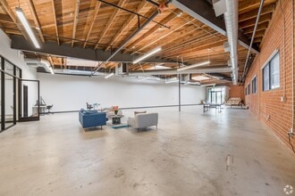 12820 Panama St, Los Angeles, CA à louer Photo intérieure– Image 2 sur 5