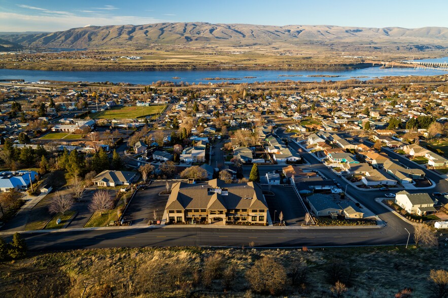1935 E 19th St, The Dalles, OR à louer - Photo de l’immeuble – Image 3 sur 17