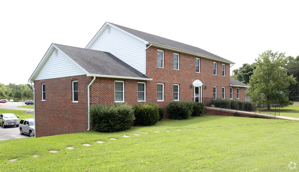 21585 Three Notch Rd, Lexington Park, MD à louer - Photo de l’immeuble – Image 1 sur 6