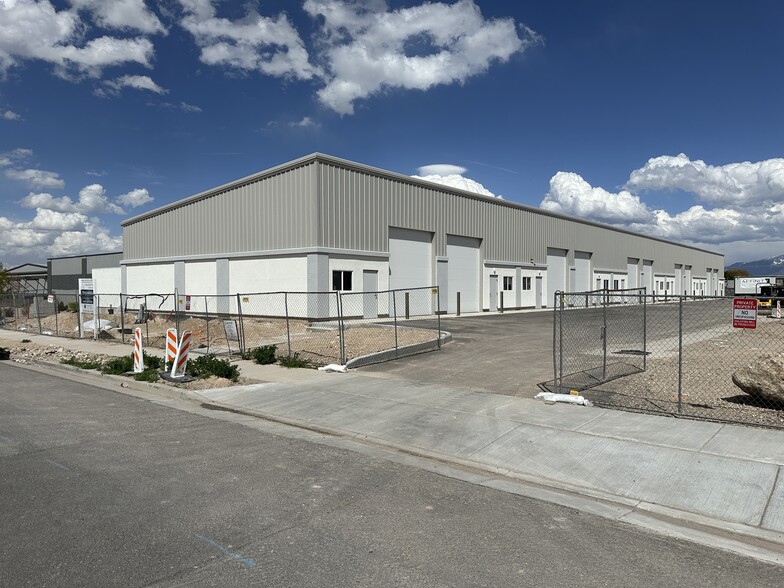 5653 6055 W, West Valley City, UT à louer - Photo de l’immeuble – Image 2 sur 11