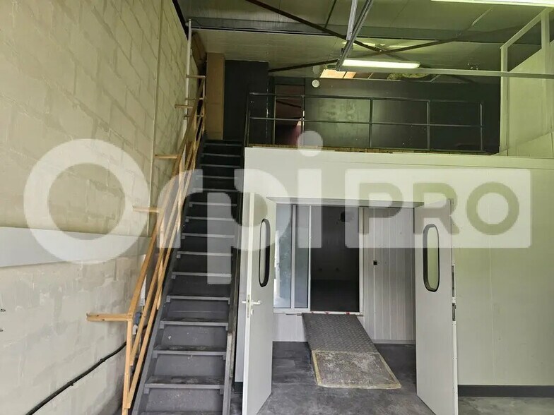 Local d’activités dans Cestas à louer - Photo de l’immeuble – Image 2 sur 11