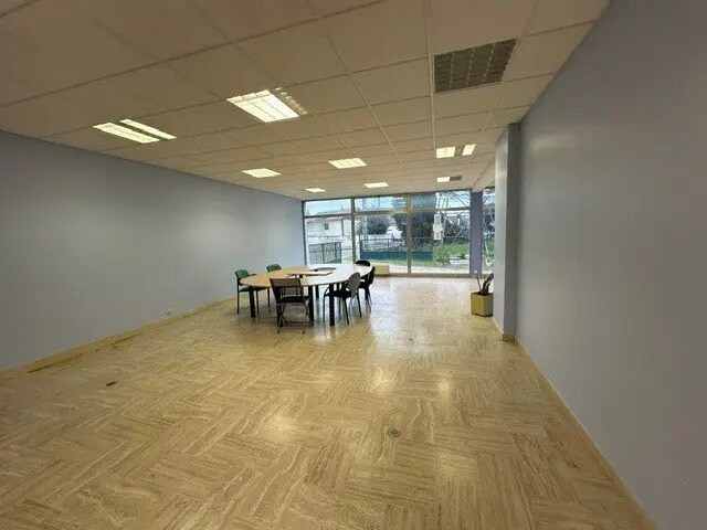 Local commercial dans Dijon à louer - Photo de l’immeuble – Image 1 sur 7