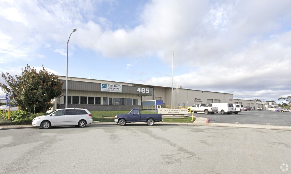 485 Victor Way, Salinas, CA à louer - Photo de l’immeuble – Image 3 sur 11