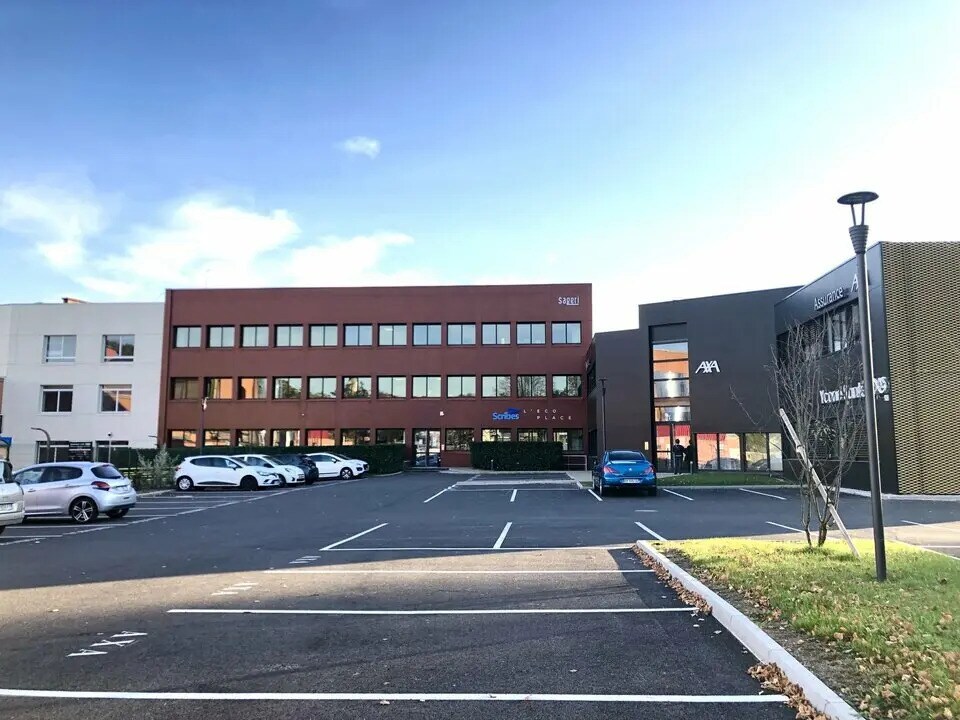 Bureau dans Villefranche-sur-Saône à louer Photo de l’immeuble– Image 1 sur 5