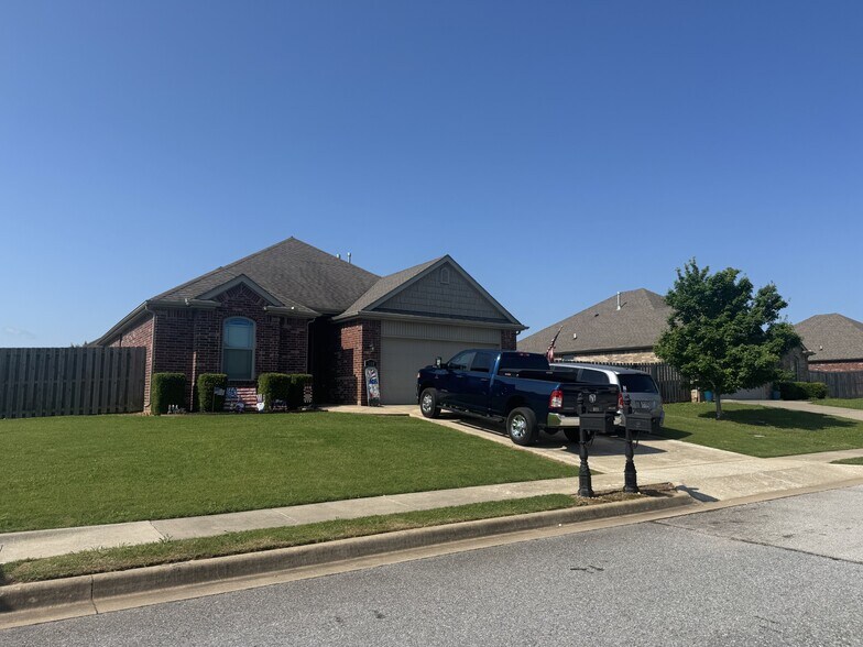 4 Occupied Homes - Group 3 portefeuille de 4 biens à vendre sur LoopNet.fr - Photo de l’immeuble – Image 2 sur 4