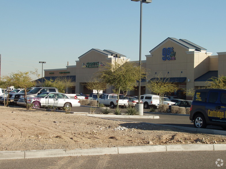 N 83rd Ave, Peoria, AZ à louer - Photo de l’immeuble – Image 3 sur 9