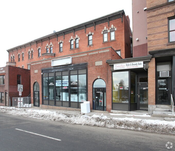 493-497 Meadow St, Waterbury, CT à vendre - Photo de l’immeuble – Image 2 sur 4