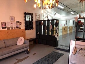 540 N Fair Oaks Ave, Pasadena, CA à louer Photo intérieure– Image 2 sur 4