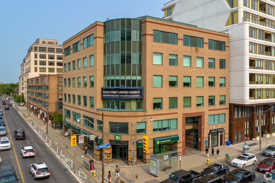 165 Avenue Rd, Toronto, ON à louer - Photo de l’immeuble – Image 1 sur 5