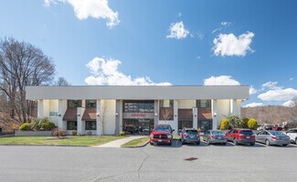 Plus de détails pour 604 Federal Rd, Brookfield, CT - Local d'activités à louer