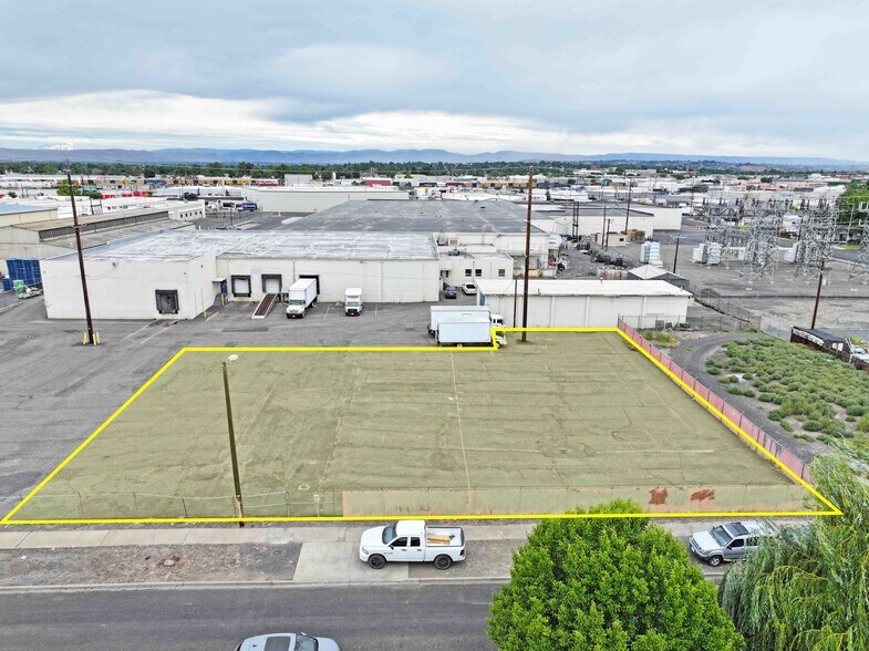 911 S 3rd St, Yakima, WA à louer - Aérien – Image 2 sur 6