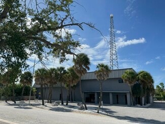 Plus de détails pour 365 105th Ter NE, Saint Petersburg, FL - Spécialisé à vendre