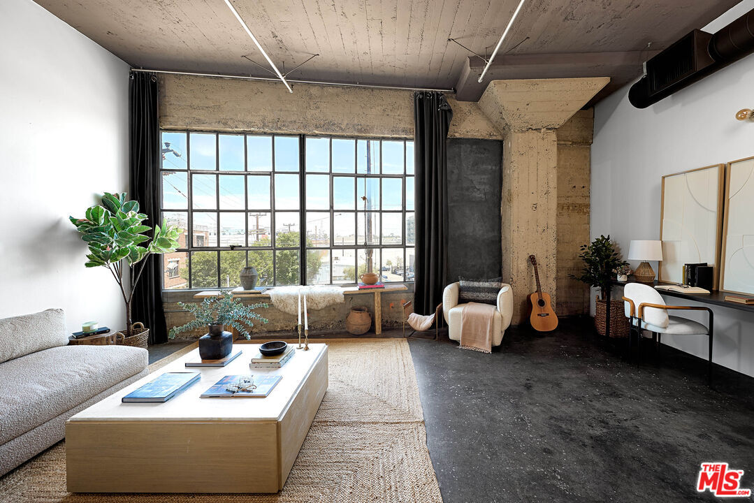 1855 Industrial St, Los Angeles, CA à vendre Photo de l’immeuble– Image 1 sur 25