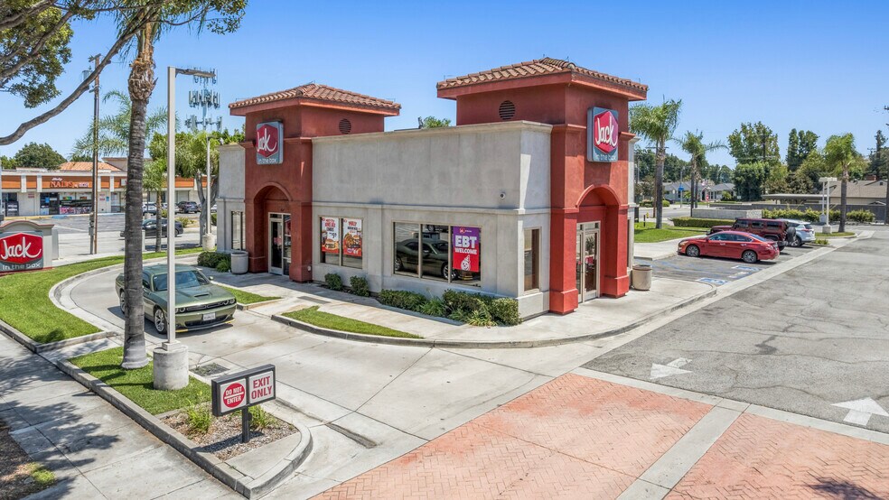 164 E Live Oak Ave, Arcadia, CA à vendre - Photo de l’immeuble – Image 3 sur 6