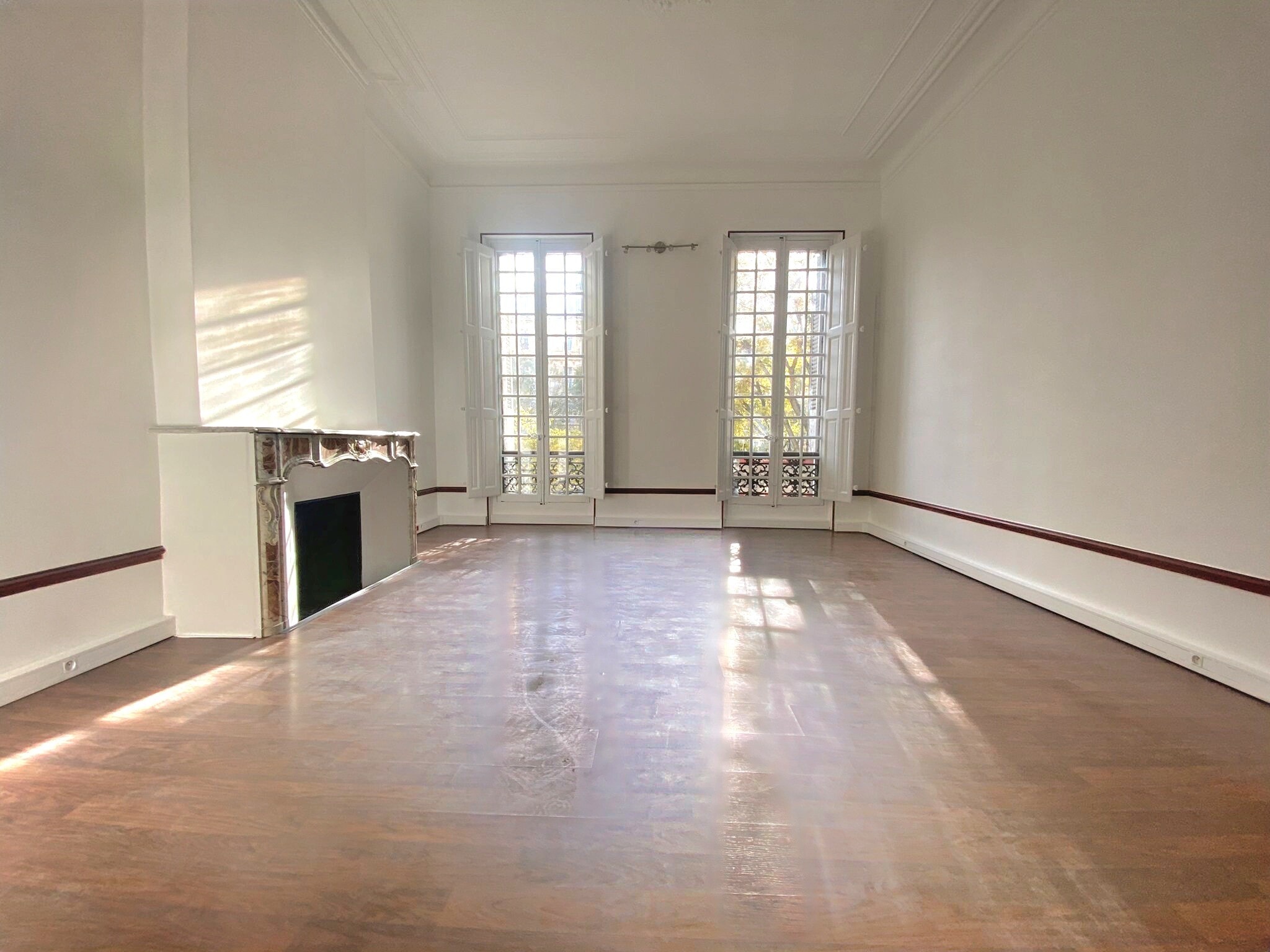 Cours Joseph Thierry, Marseille à louer Photo intérieure– Image 1 sur 7
