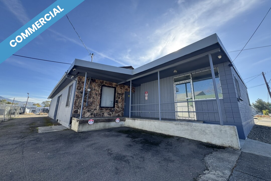 850 Beatty St, Medford, OR à louer Photo de l’immeuble– Image 1 sur 24