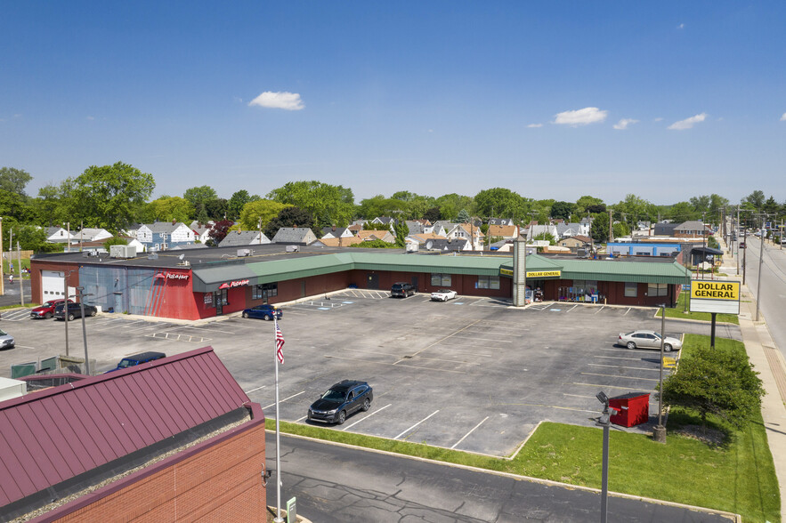 5235 N Summit St, Toledo, OH à louer - Photo de l’immeuble – Image 1 sur 10