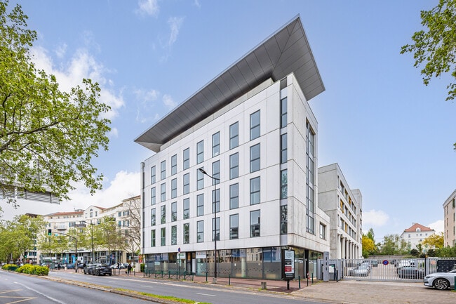 Plus de détails pour 43-45 Avenue Paul Doumer, Rueil-Malmaison - Bureau à vendre