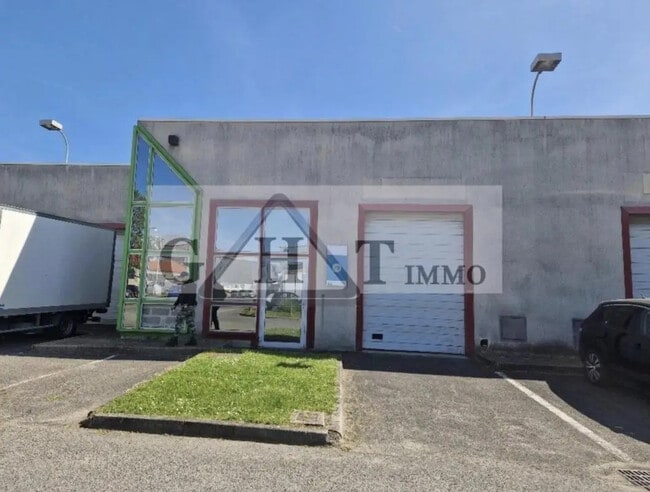 Plus de détails pour Local commercial à louer