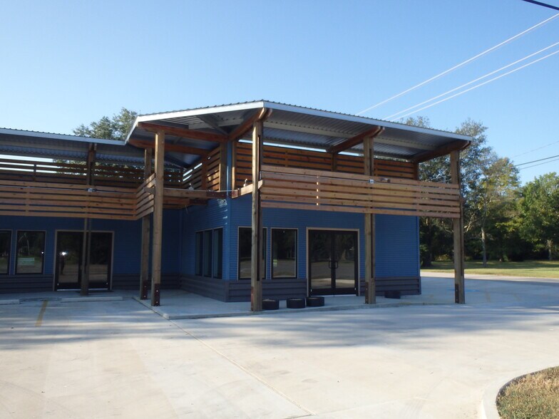 115 W 105, Sour Lake, TX à louer - Photo principale – Image 2 sur 2
