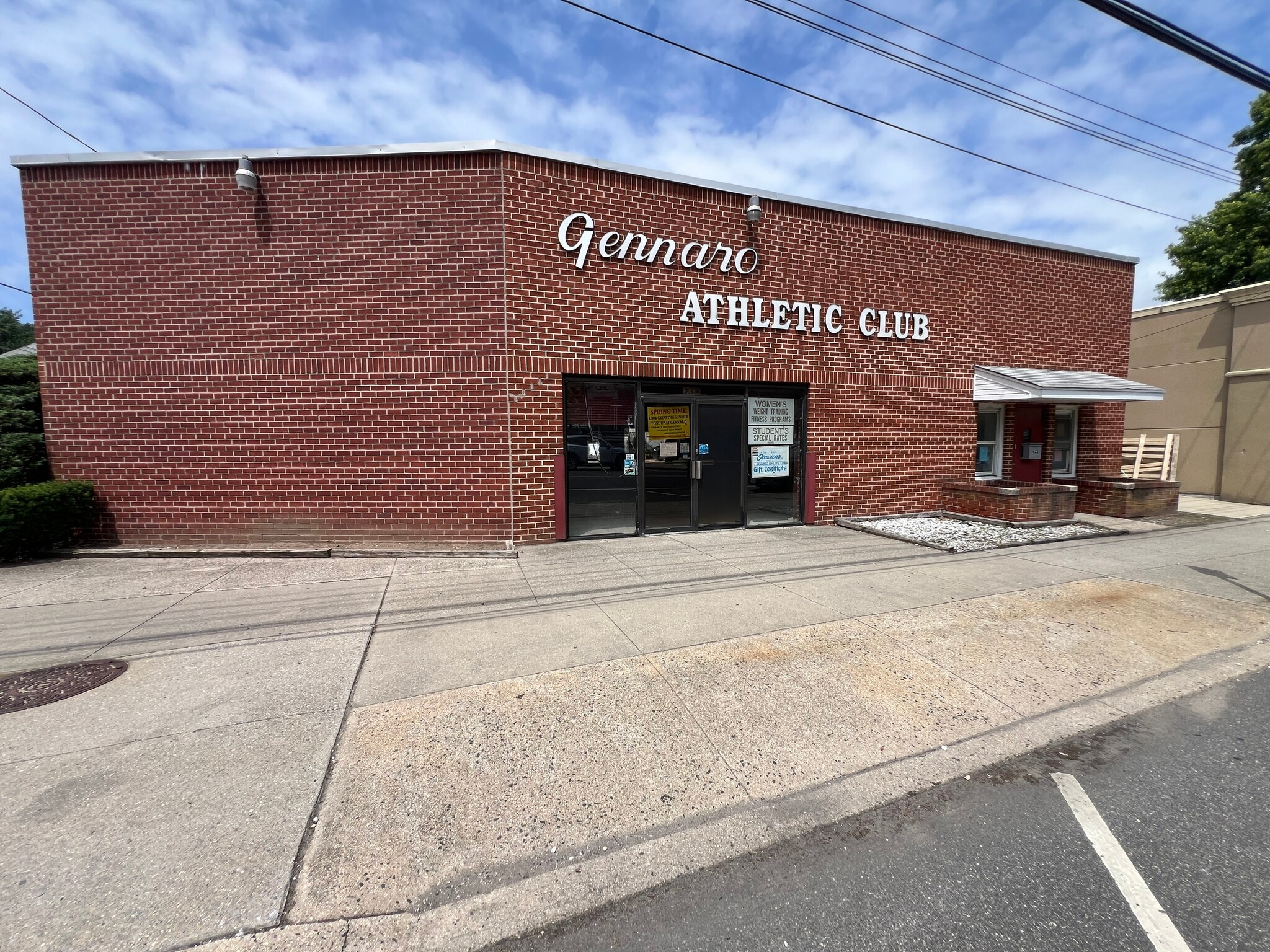 369 Atlantic Ave, East Rockaway, NY à louer Photo de l’immeuble– Image 1 sur 13