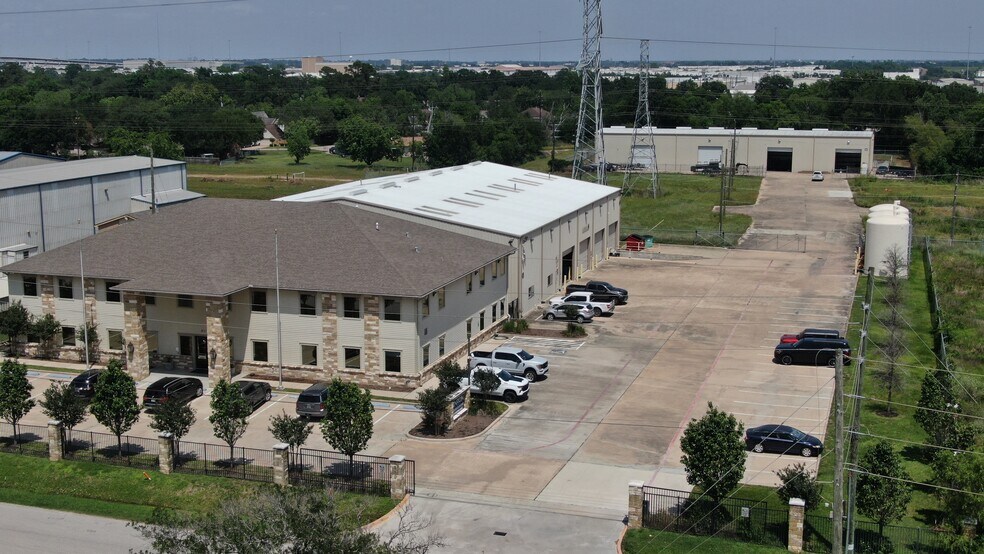 6110 Thomas Rd, Houston, TX à vendre - Photo de l’immeuble – Image 1 sur 33