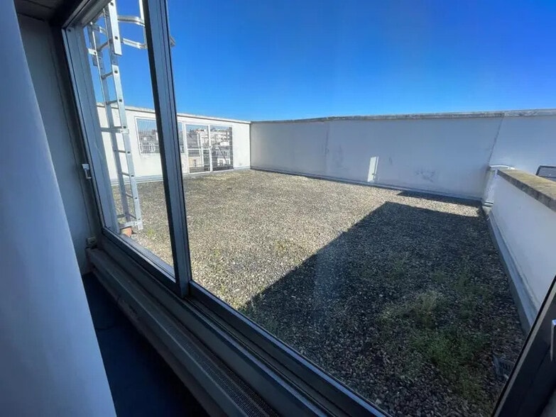 228 Rue Du Faubourg Saint-Martin, Paris à louer - Photo de l’immeuble – Image 1 sur 16