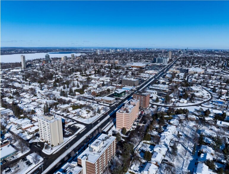 2330 Carling Ave, Ottawa, ON à vendre - Aérien – Image 1 sur 16