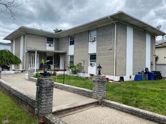 Plus de détails pour 63 Titus Ave, Staten Island, NY - Logement à vendre