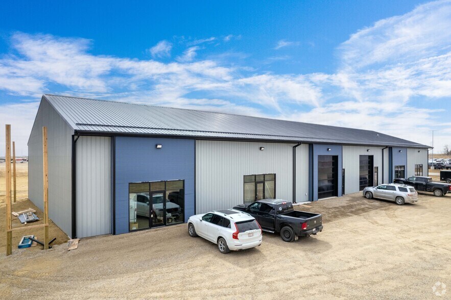 245 Canal Av, Strathmore, AB à vendre - Photo principale – Image 1 sur 5