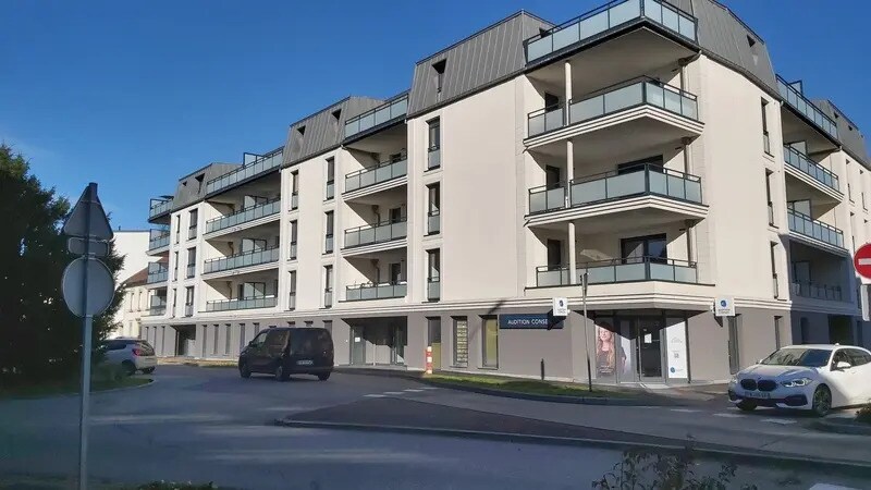 Local commercial dans Hagondange à louer - Photo de l’immeuble – Image 1 sur 6