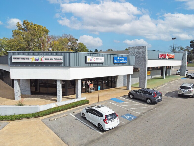 2430 S High St, Longview, TX à louer - Photo de l’immeuble – Image 3 sur 5