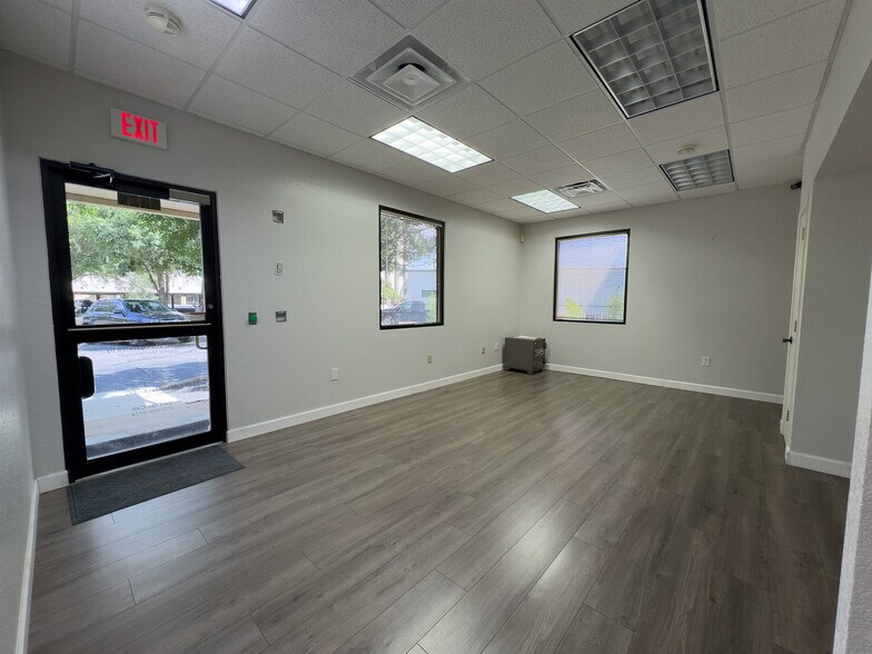 8420 Greenbrier, San Antonio, TX à louer - Hall d’entrée – Image 2 sur 8