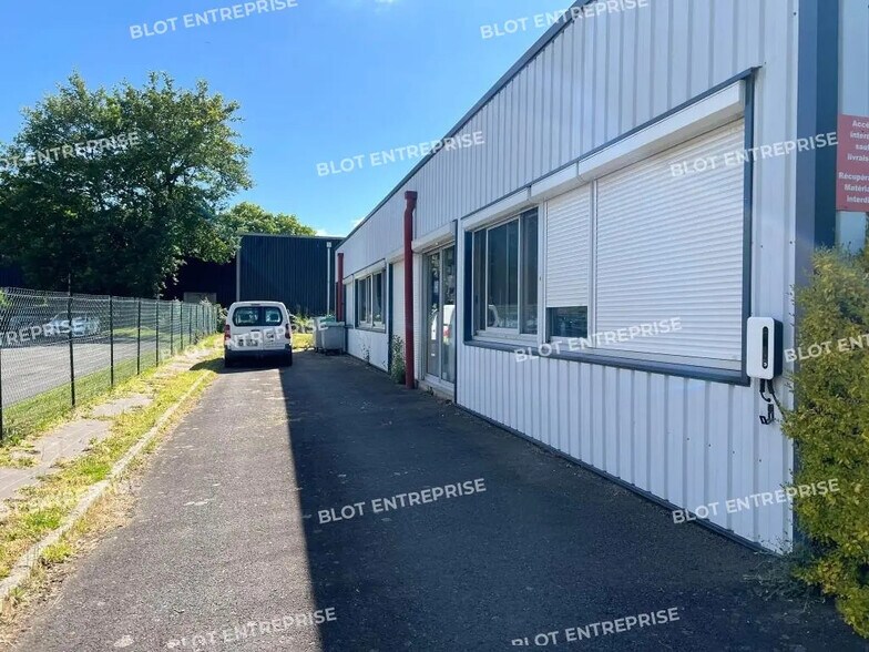 Local d’activités dans Cesson-Sévigné à louer - Photo de l’immeuble – Image 1 sur 8