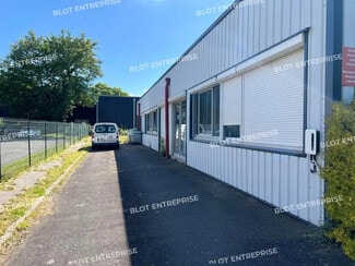 Plus de détails pour Local d'activités à louer