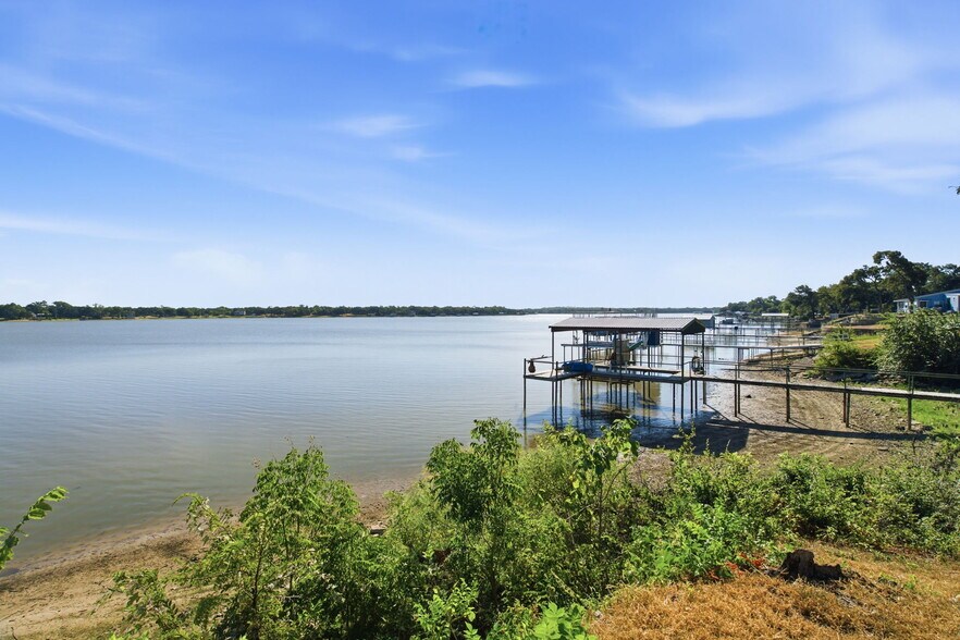 7170 Briar Rd, Azle, TX à vendre - Photo de l’immeuble – Image 2 sur 20