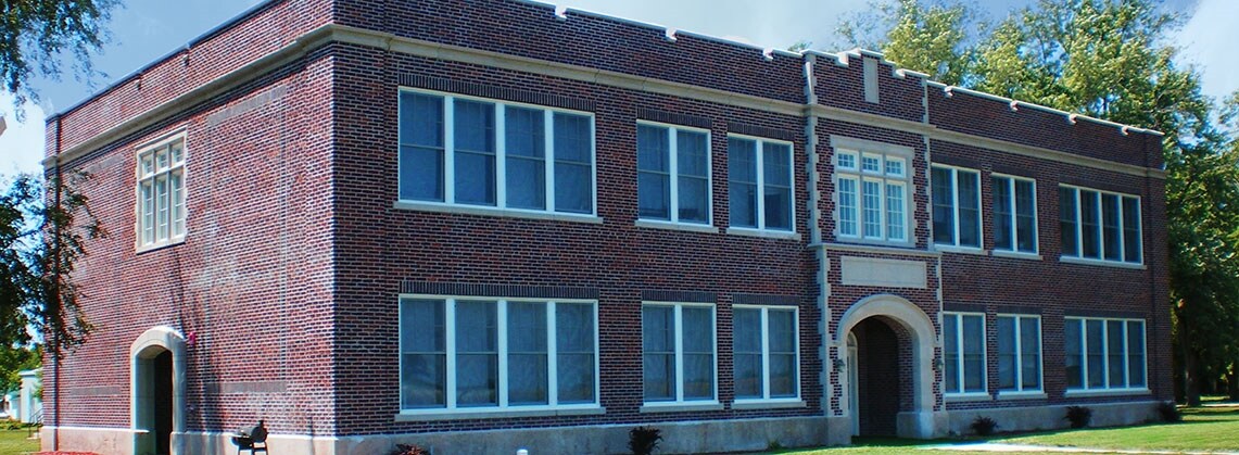 205 S School Ave, Mahaska, KS à vendre Photo principale– Image 1 sur 25