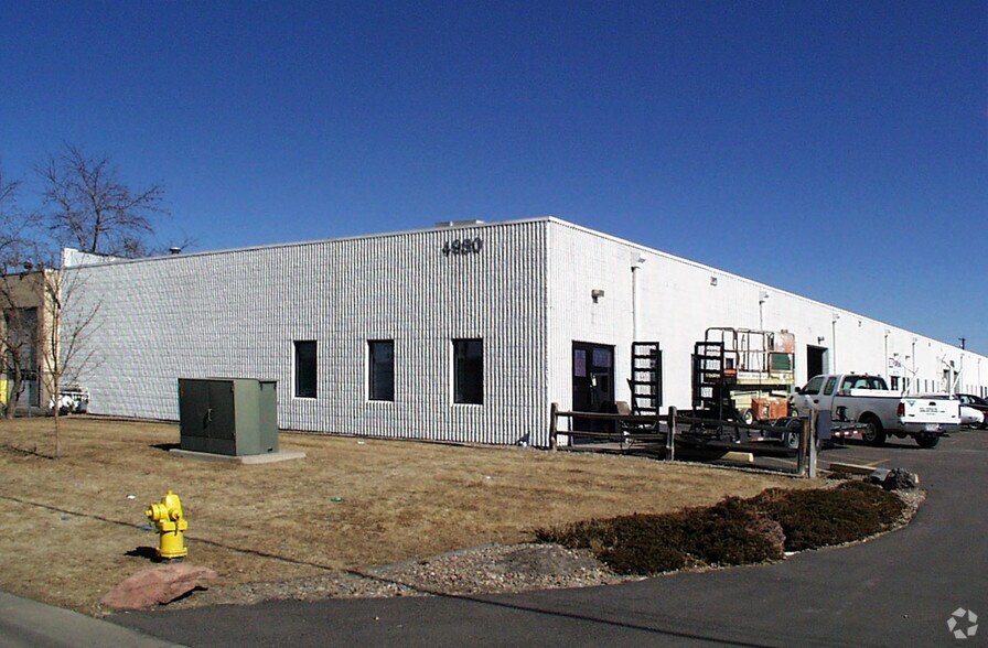4970-4980 Monaco St, Commerce City, CO à louer - Photo de l’immeuble – Image 2 sur 3