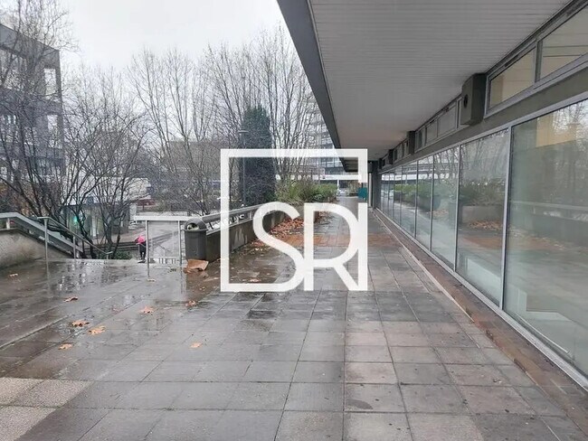 Plus de détails pour Local commercial à vendre