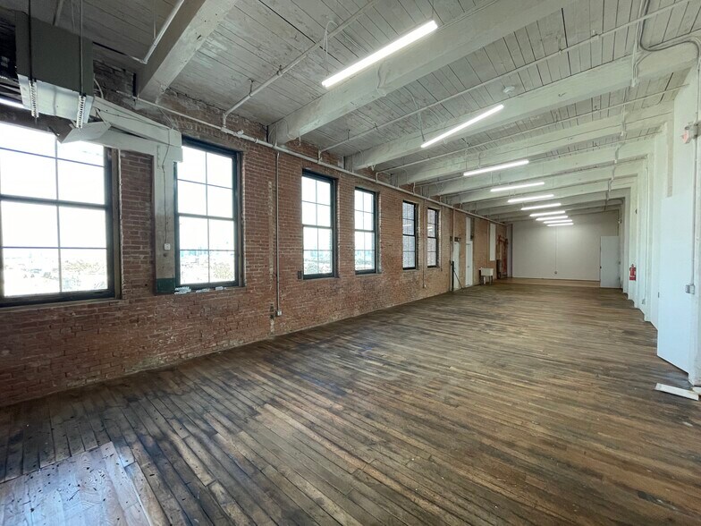 15 Wilkinson Ave, Jersey City, NJ à louer - Photo intérieure – Image 2 sur 7
